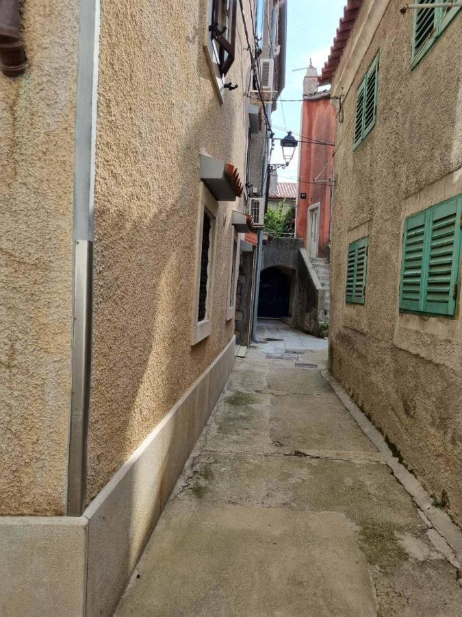 Apartman Ivano Cres Apartment Bagian luar foto