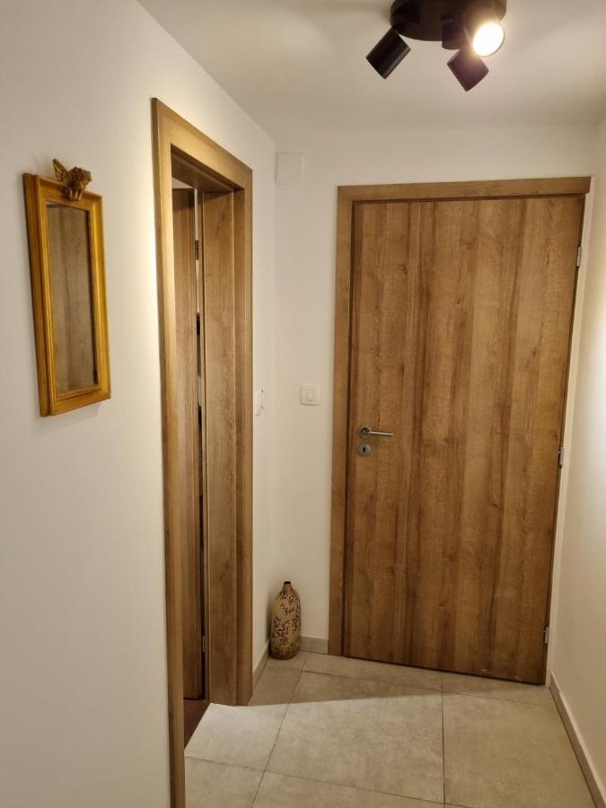 Apartman Ivano Cres Apartment Bagian luar foto