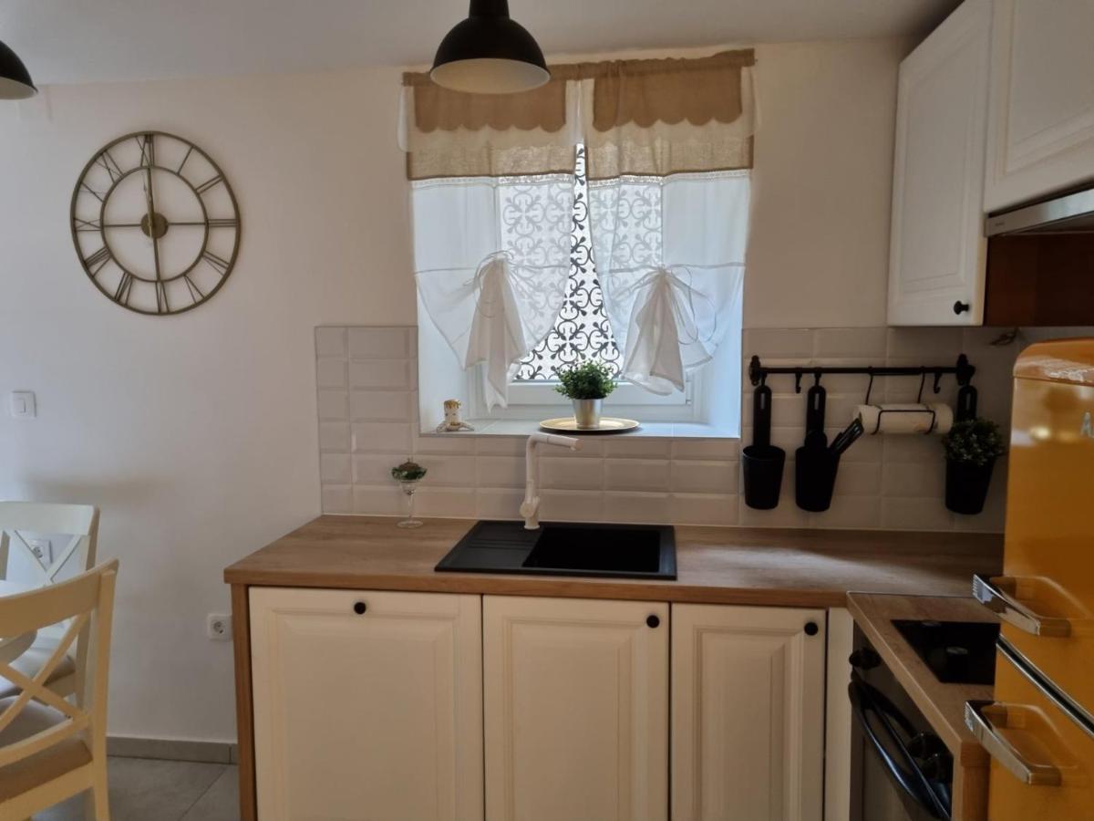 Apartman Ivano Cres Apartment Bagian luar foto